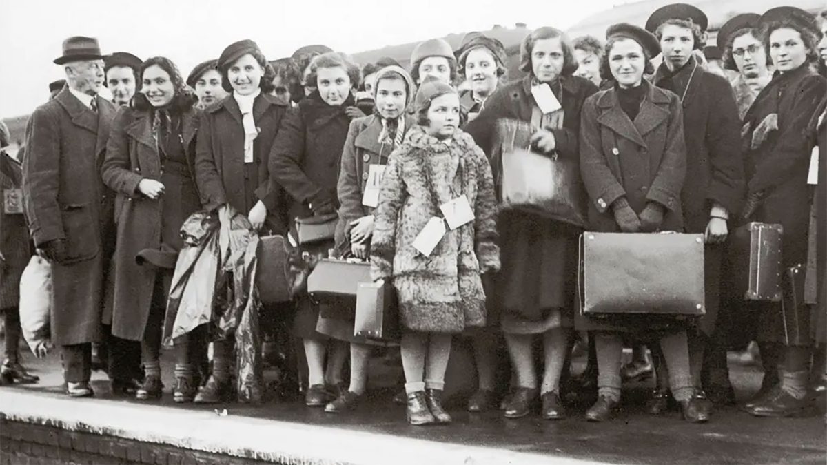 ‘Refugees from Nazism in the British Clothing Industry’ by Anna Nyburg ...