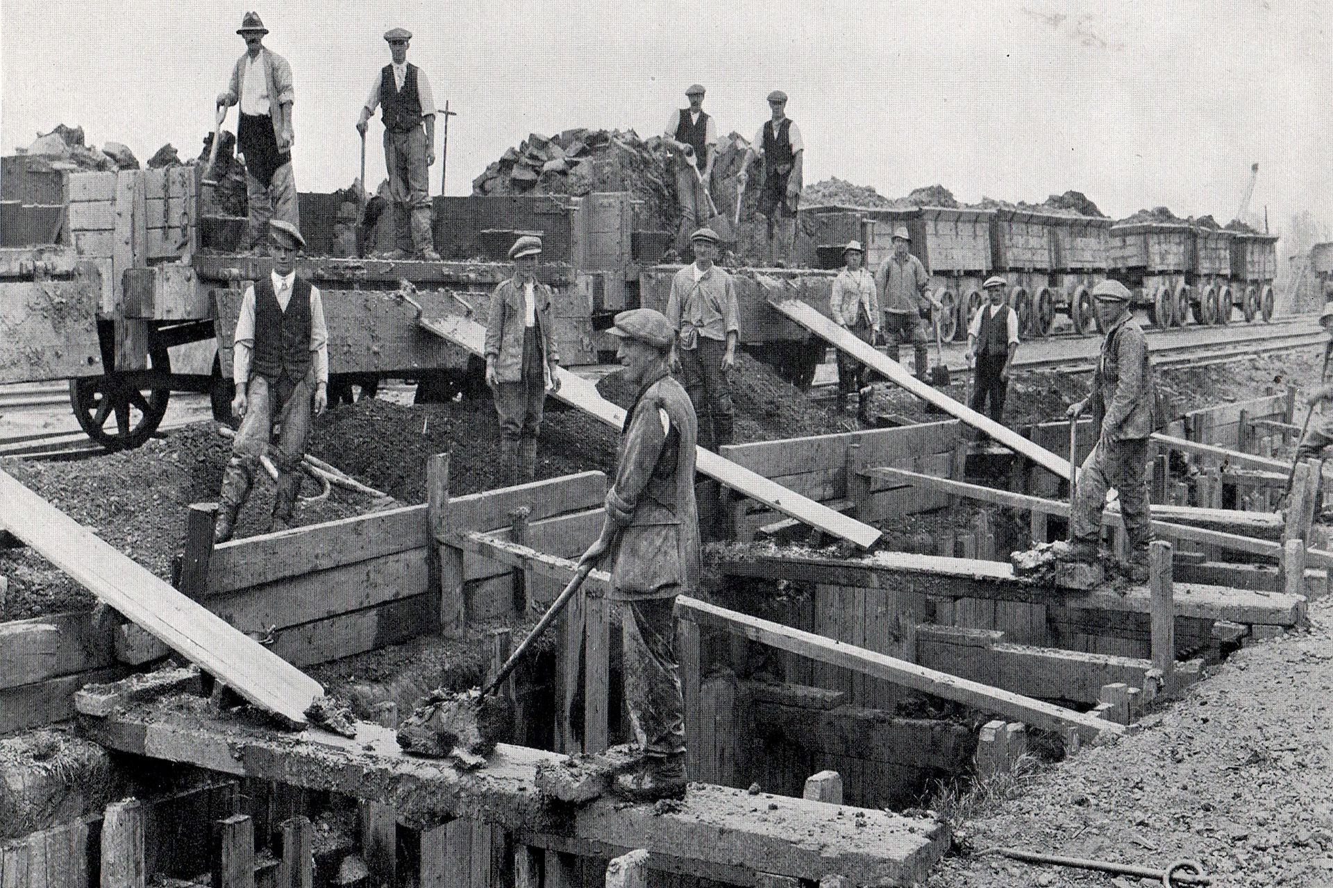 The History of The Queen Mary Reservoir